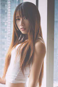 美女脱裤子